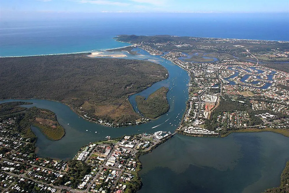 Noosa Sun - On The Noosa River Noosaville Avustralya