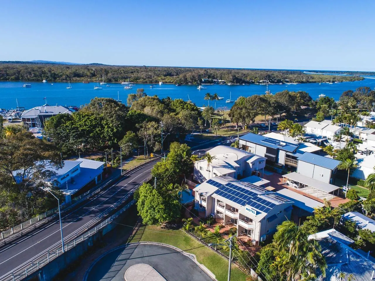 Motel Noosa Sun - On The Noosa River Noosaville